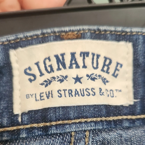 Signature Blue Denim Jeans - Picture 2 of 4